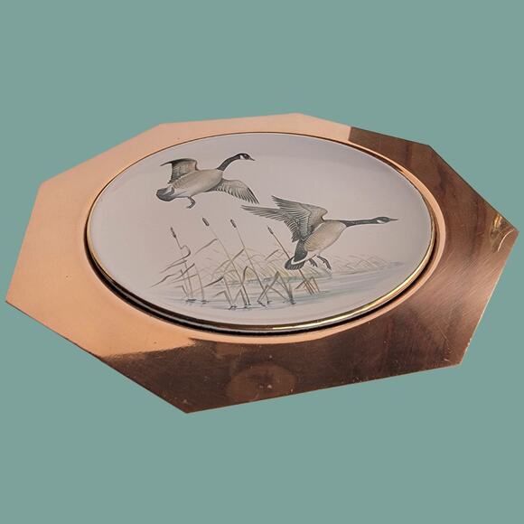 Vintage 1950s Fantasy Copperware Wall-hanging with Canada Geese Ceramic Plate - Picture 2 of 5